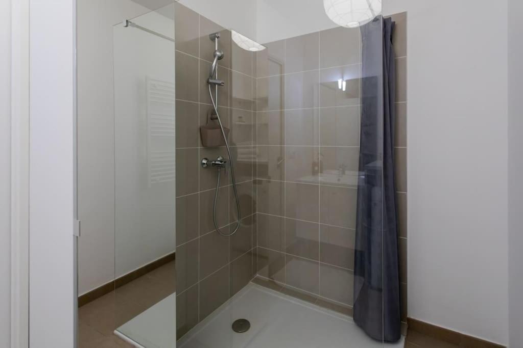 L17 Arenas Suite 3 Balconies 5Mins To The Sea Nice Exteriör bild